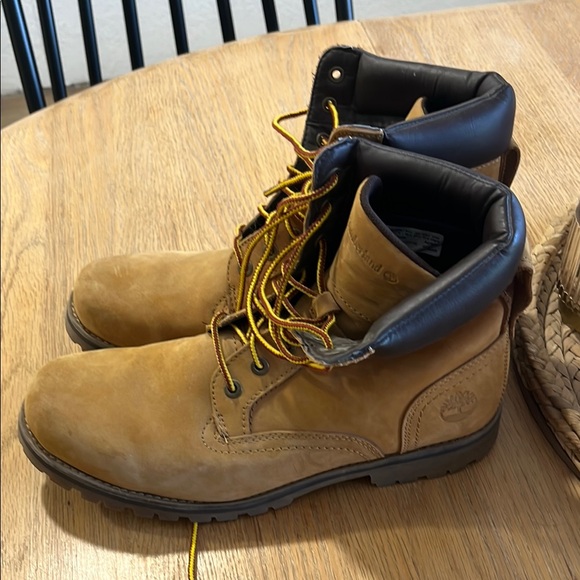 Timberland Tan Boots Rugged Durable Classic - Picture 2 of 8